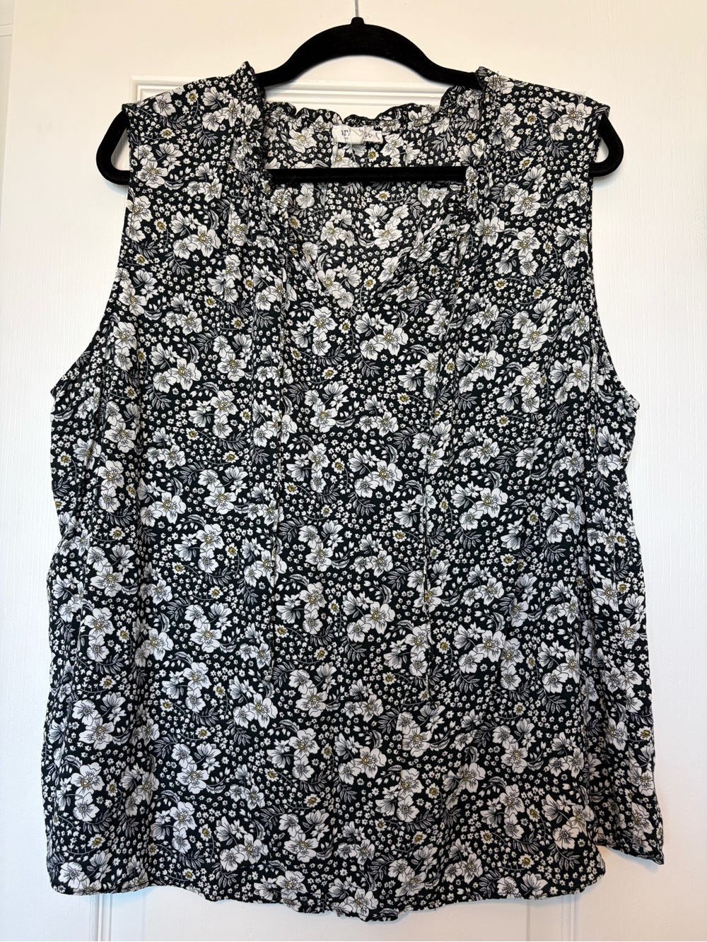 Workshop Republic Clothing Navy Floral Ruffle Sleeveless V-Neck Top 2XL